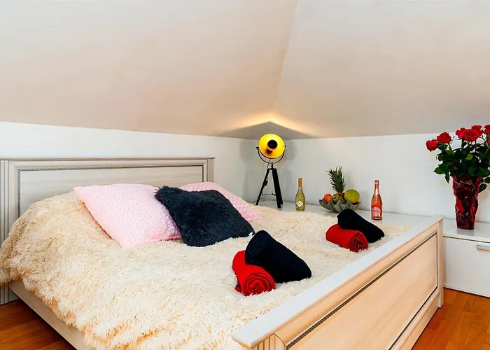 River Deluxe Apartment *